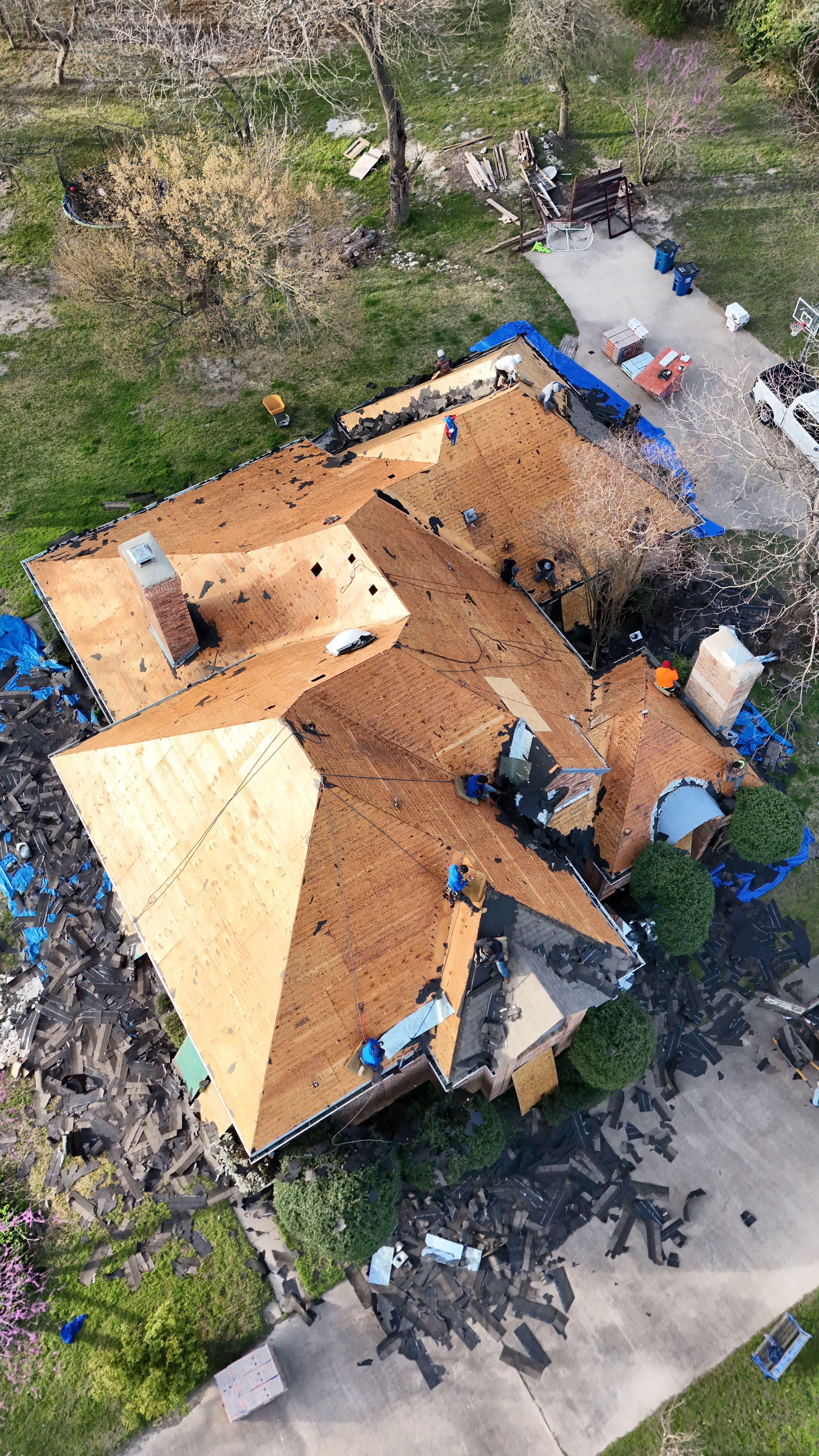 Project Roof Upgrade in Oak Leaf - Feel the Difference image