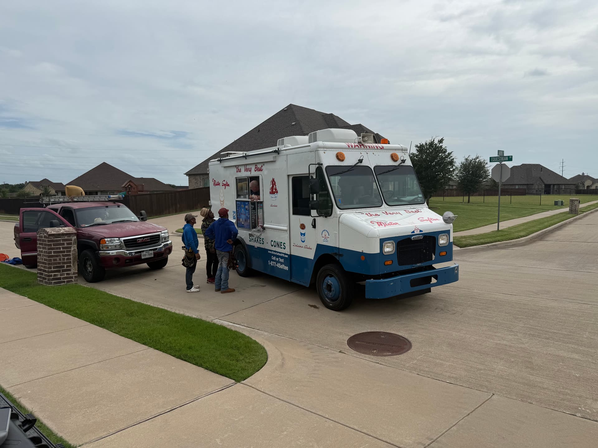 Gallery photos for When the Ice Cream Truck Finds the Roofing Crew: Image #1